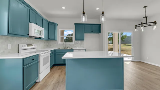 $348,900 | 338 Golden Beach Drive, Buchanan Dam, TX 78609