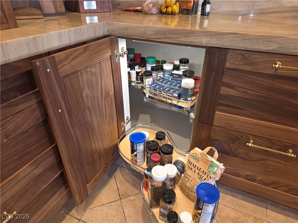 2817 High View Drive Henderson, NV 89014 - Photo 25 of 77 Kitchen view