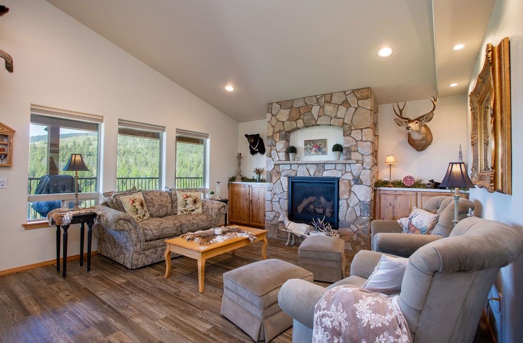 354 Vulcan Mountain Road Curlew, WA 99118 - Photo 11 of 50