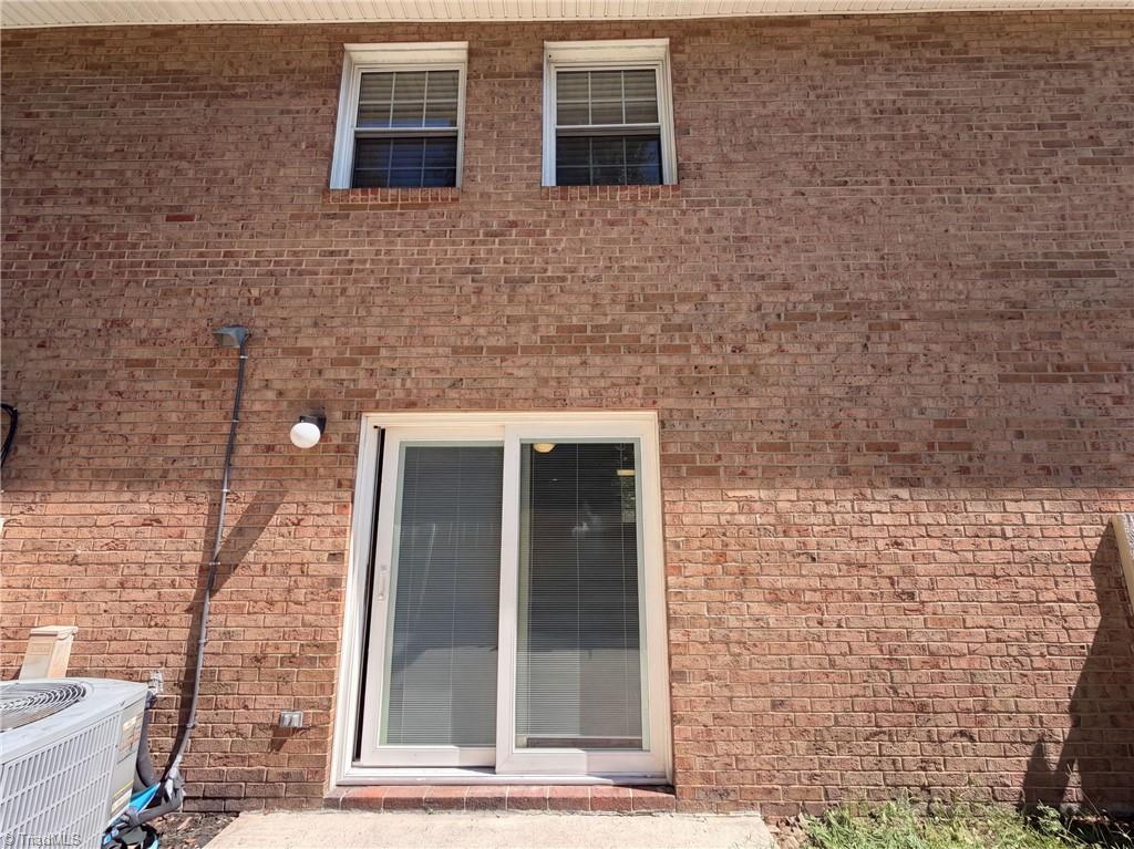 2219 Shadow Valley Road, Unit E High Point, NC 27265 - Photo 5 of 16 Gallery Image 5