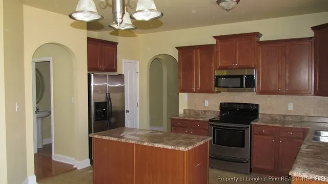 $1,895 | 3428 Castlefield Lane, Fayetteville, NC 28306