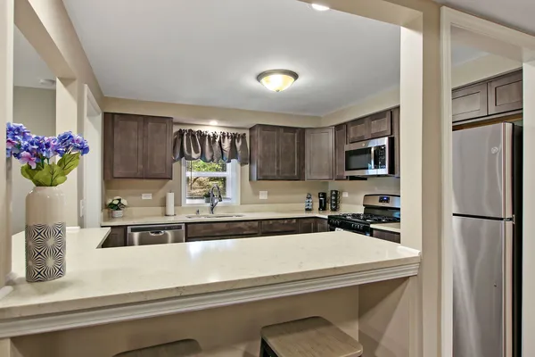 $299,900 | 26211 Forest Court, Antioch, IL 60002