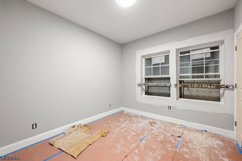 512 South 15th Street Newark, NJ 07103 - Photo 6 of 35 a view of an empty room