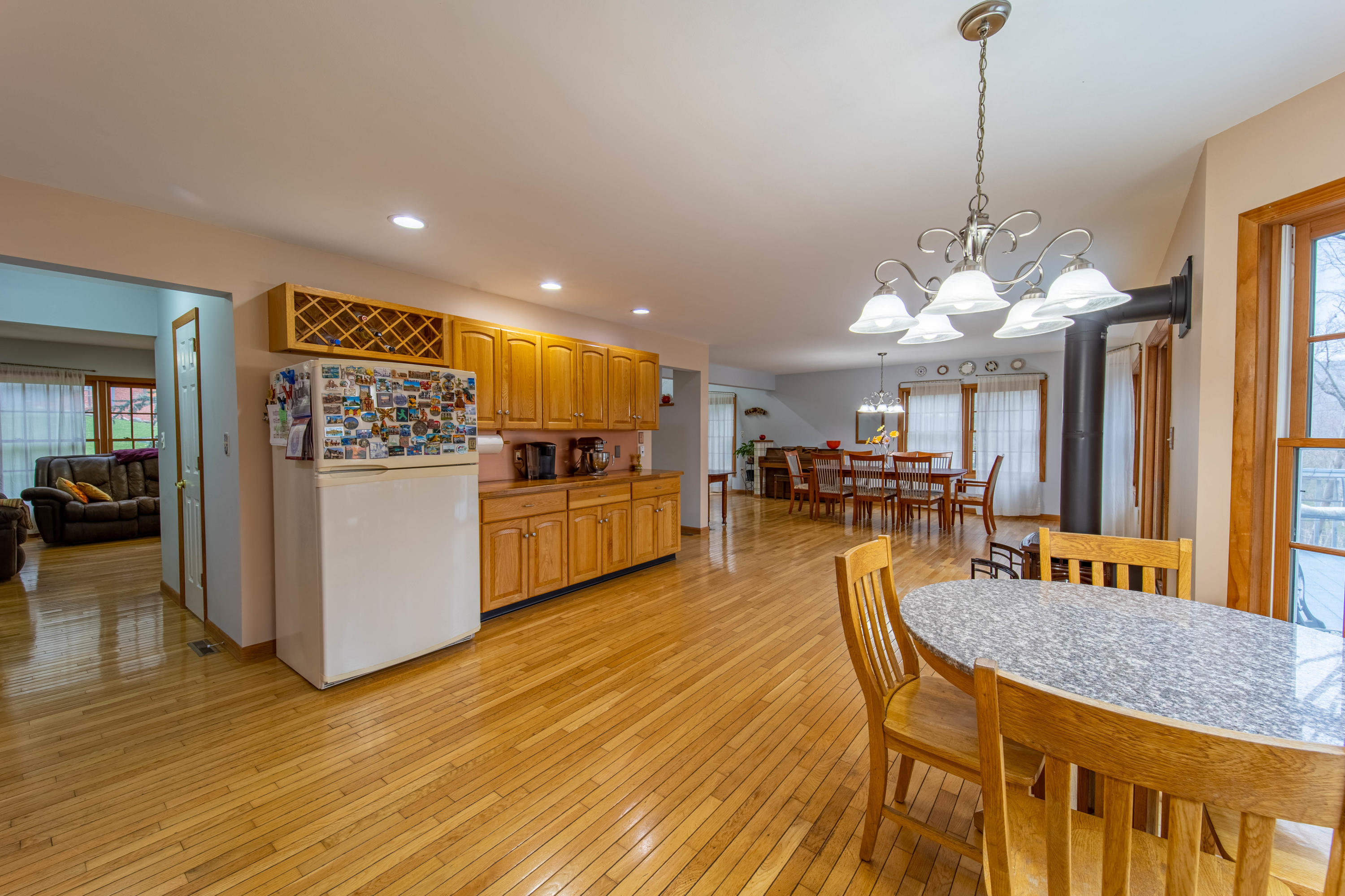 1810 Twin Pine Road Stroudsburg, PA 18360 - Photo 11 of 35 kitchen 4
