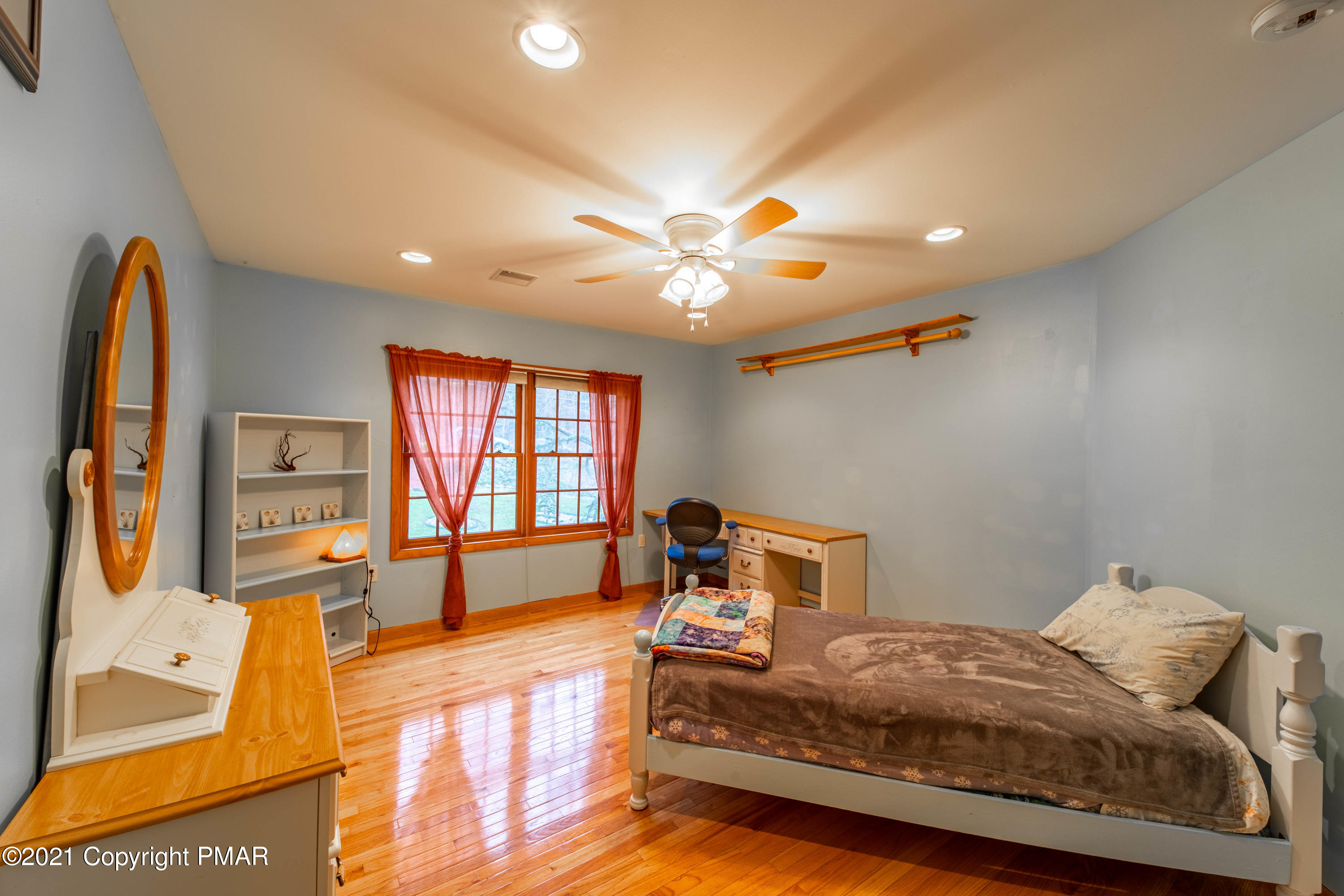 1810 Twin Pine Road Stroudsburg, PA 18360 - Photo 18 of 35 bedroom 3