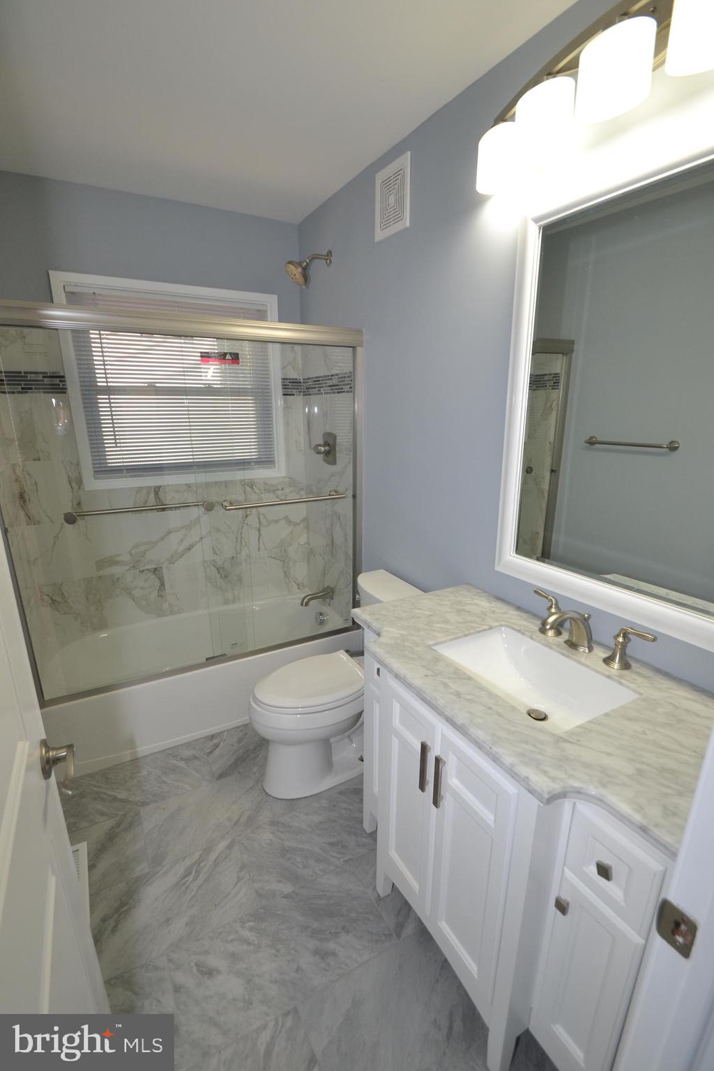 8 Oakmere Road Owings Mills, MD 21117 - Photo 11 of 21 Bathroom
