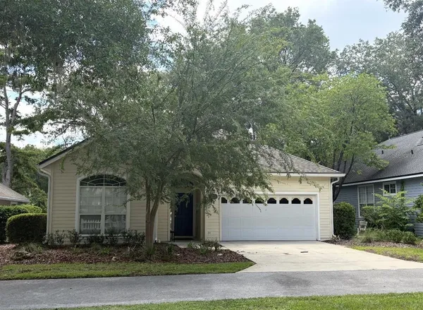 $2,600 | 3602 Southwest 98th Boulevard, Gainesville, FL 32608
