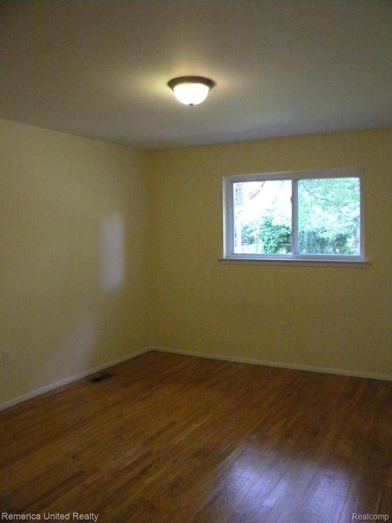 23486 Meadowbrook Road Novi, MI 48375 - Photo 23 of 31 DSCN7214.jpg