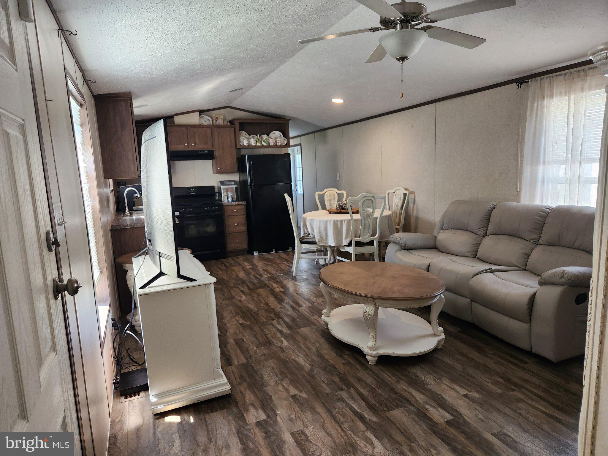122 Boxwood Road Middletown, DE 19709 - Photo 2 of 12 Relax & Enjoy in this spacious living area.