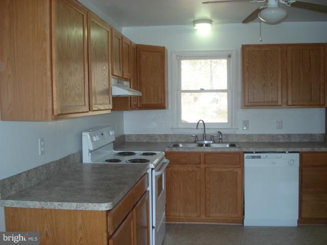 8511 River Road Lancaster, VA 22503 - Photo 6 of 7 Kitchen