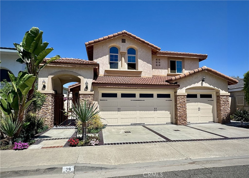 29 Sandstone Irvine, CA 92604 - Photo 1 of 31