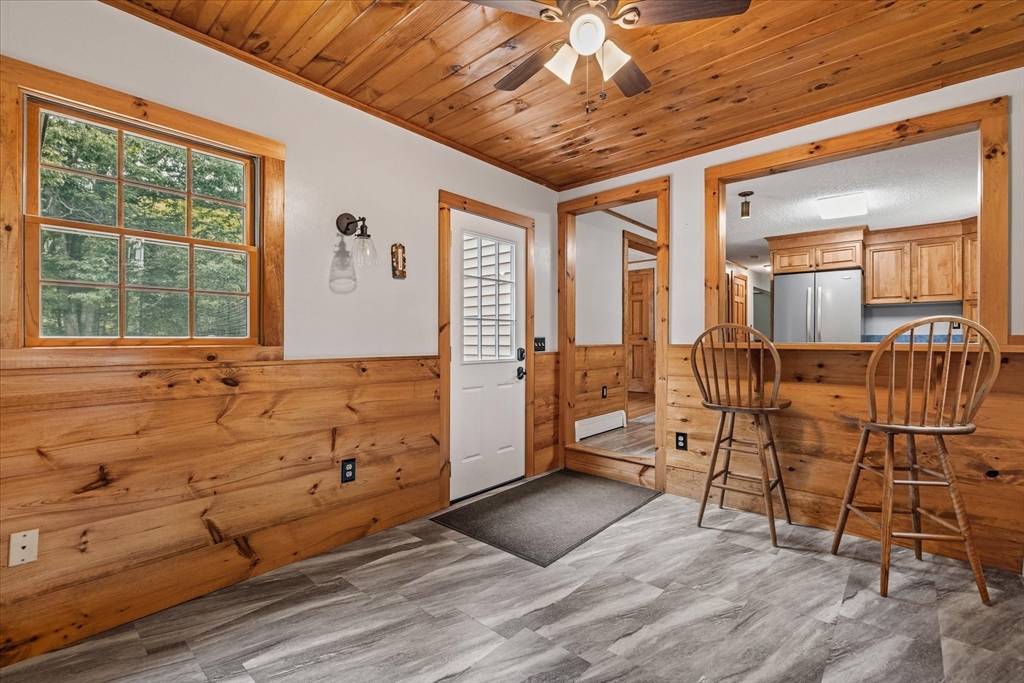 481 Hubbardston Road Templeton, MA 01468 - Photo 6 of 42