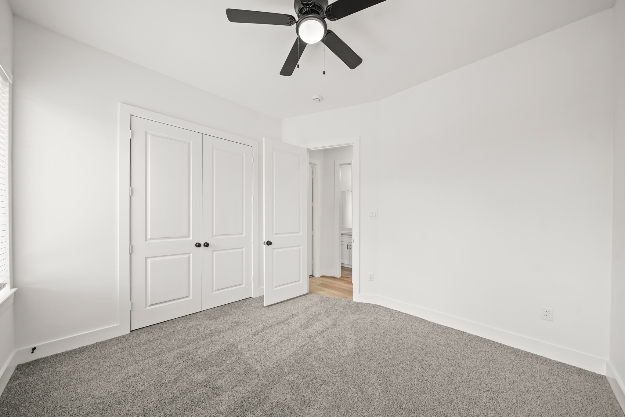 3419 Tuam Street Houston, TX 77004 - Photo 16 of 28 a view of an empty room