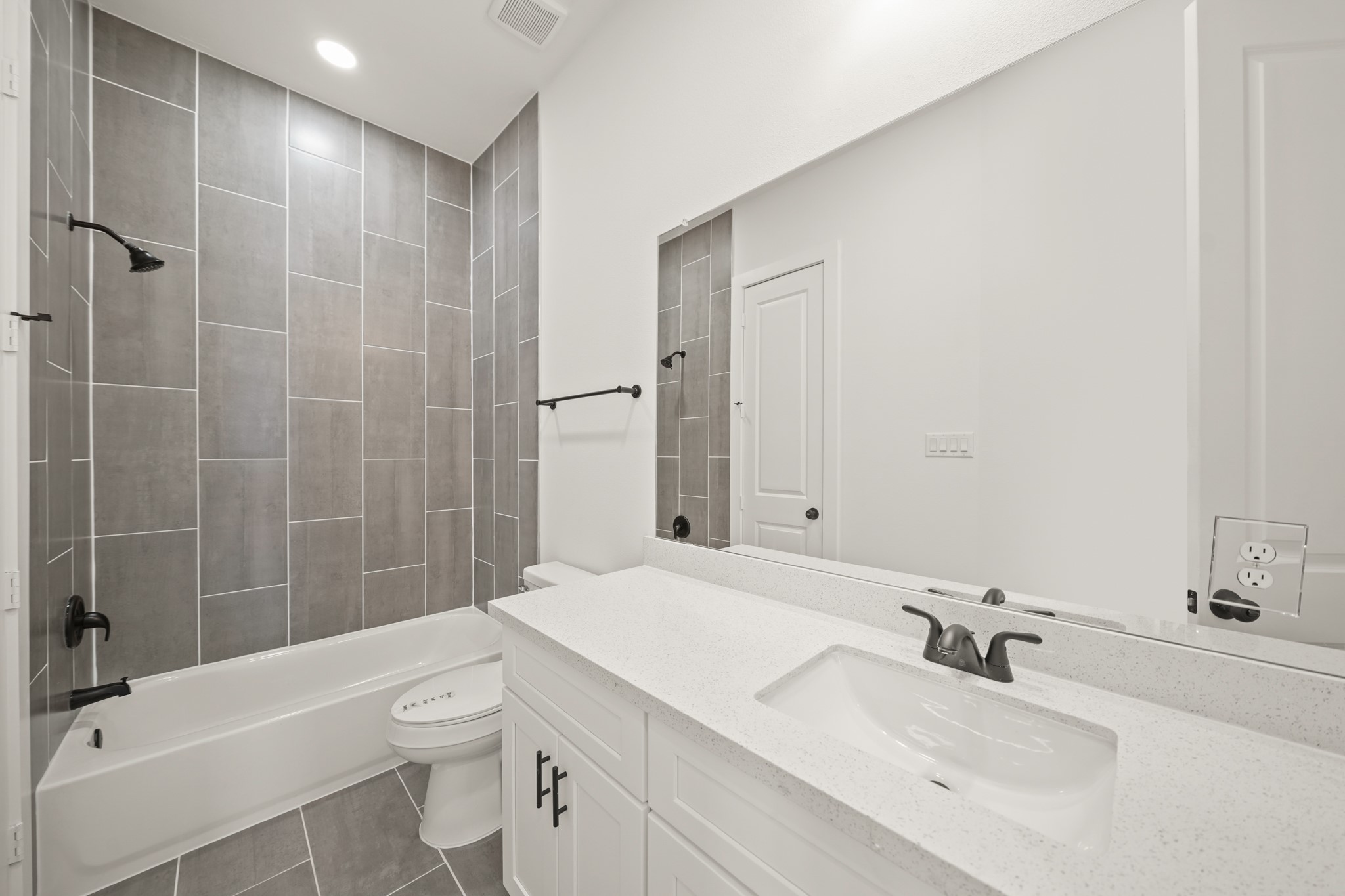 3419 Tuam Street Houston, TX 77004 - Photo 20 of 28 a bathroom with a sink a toilet and shower