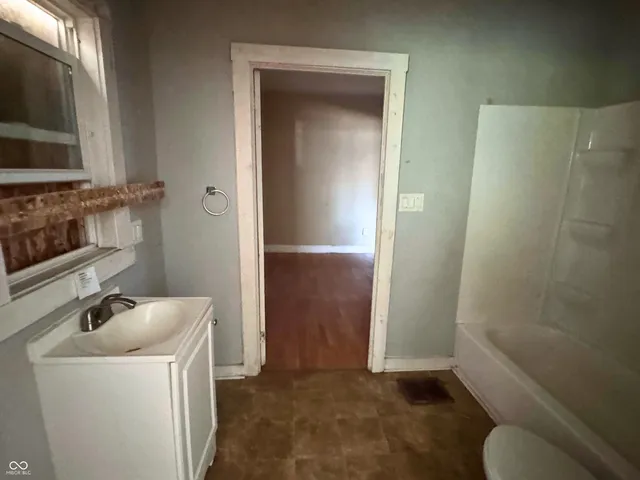 $65,000 | 621 North Grant Avenue, Indianapolis, IN 46201