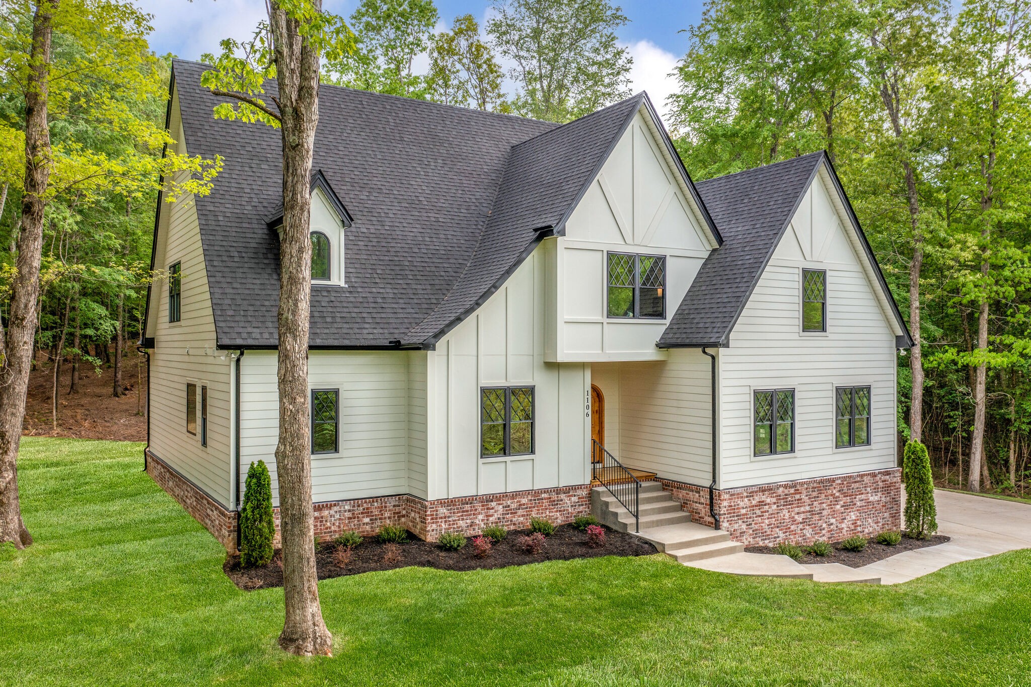 1106 Garton Road Burns, TN 37029 - Photo 39 of 46 a view of outdoor space yard and front view of a house