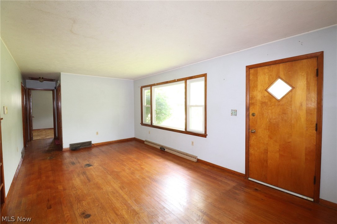 413 Harding Street Medina, OH 44256 - Photo 3 of 15