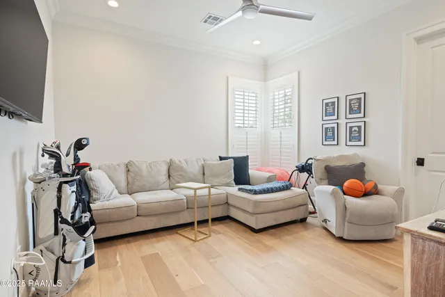 $875,000 | 211 Crossbill Drive, Lafayette, LA 70508