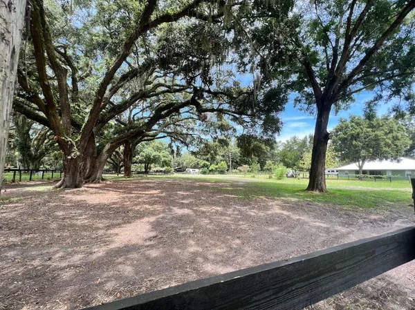 $499,000 | 1040 Southeast 162nd Place, Summerfield, FL 34491