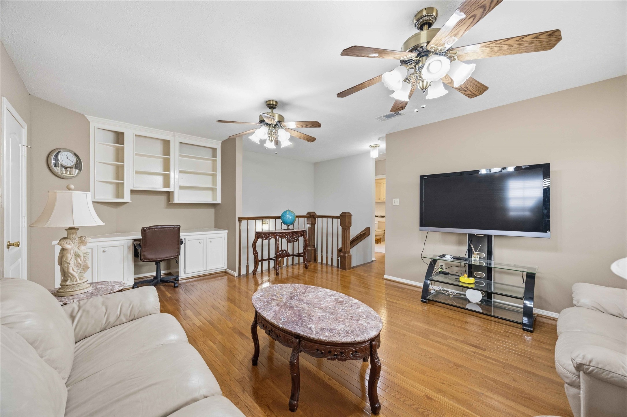 12075 Farm To Market 359 Hempstead, TX 77445 - Photo 31 of 46 a living room with furniture and a flat screen tv
