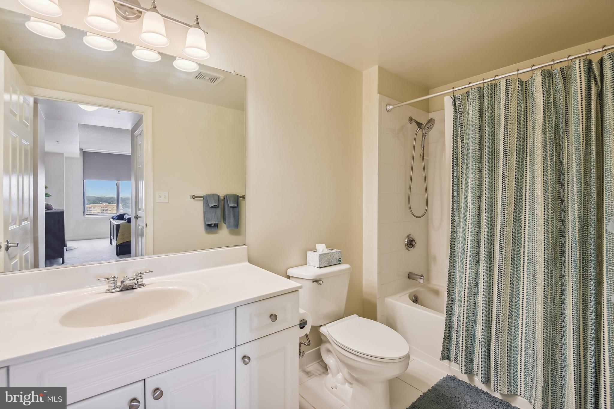 2726 Gallows Road, Unit 1311 Vienna, VA 22180 - Photo 26 of 53