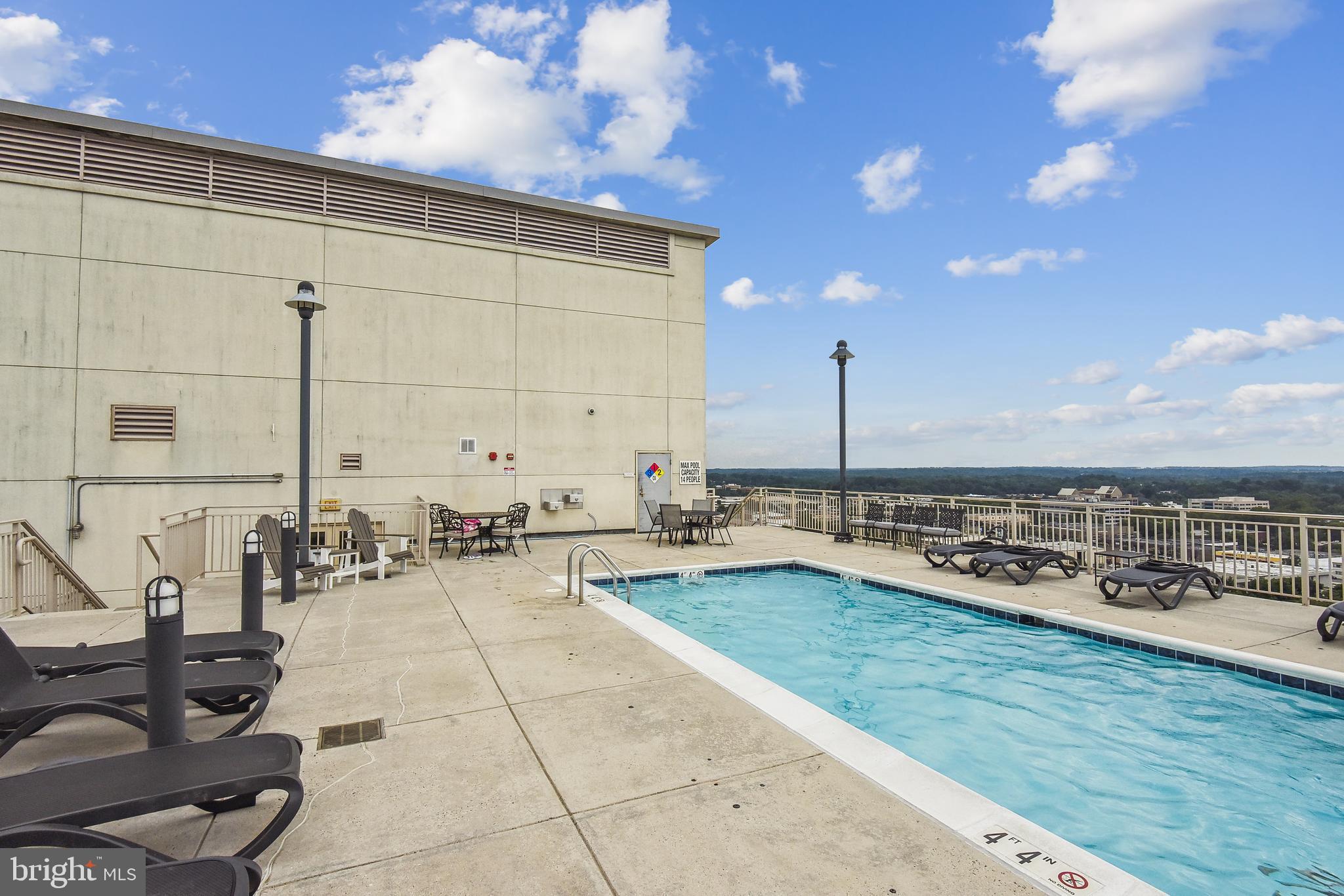 2726 Gallows Road, Unit 1311 Vienna, VA 22180 - Photo 31 of 53