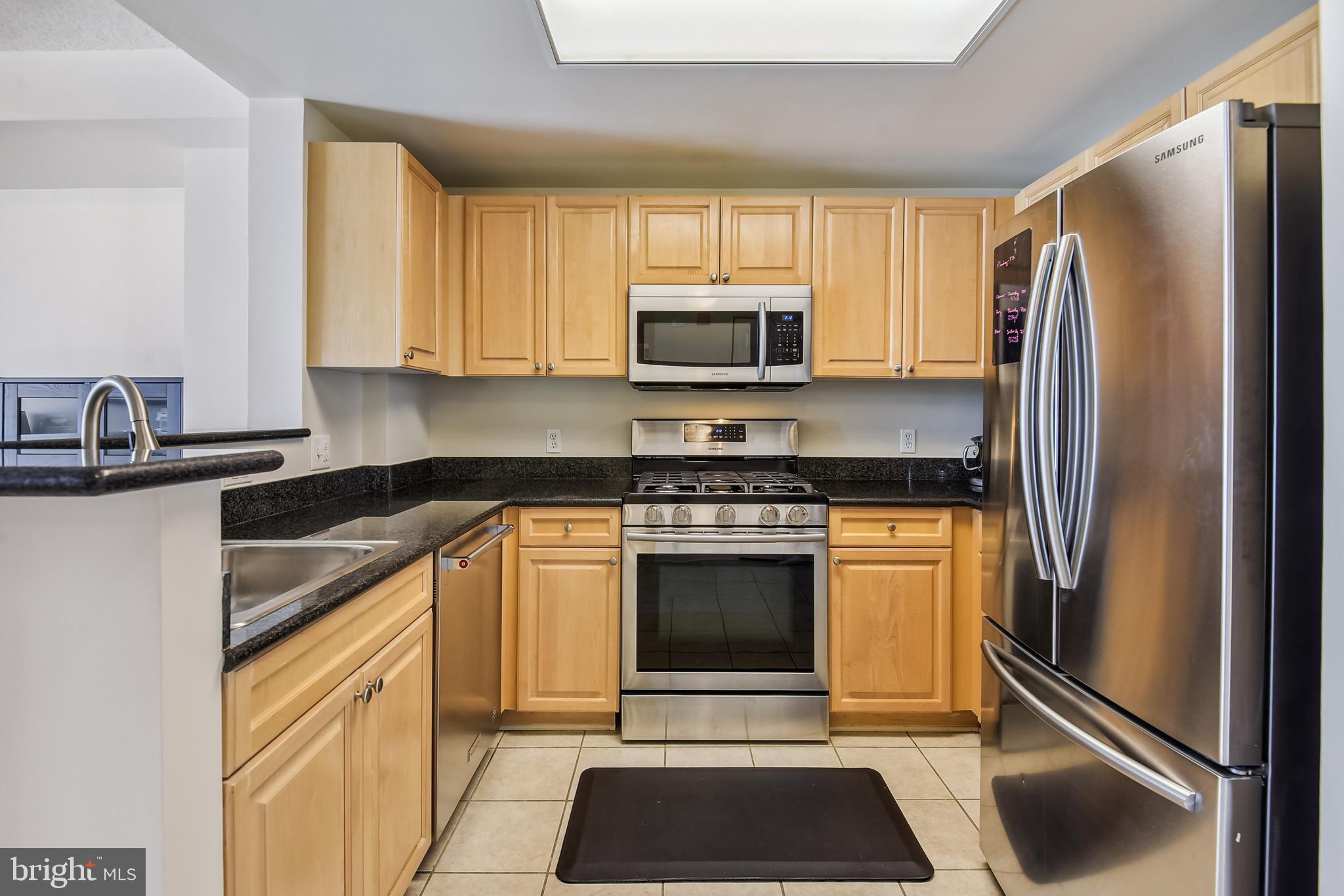 2726 Gallows Road, Unit 1311 Vienna, VA 22180 - Photo 5 of 53