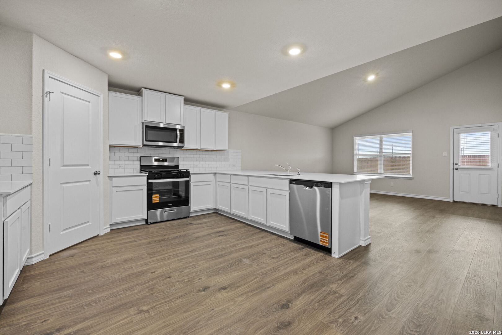5015 Rancagua Converse, TX 78109 - Photo 5 of 31