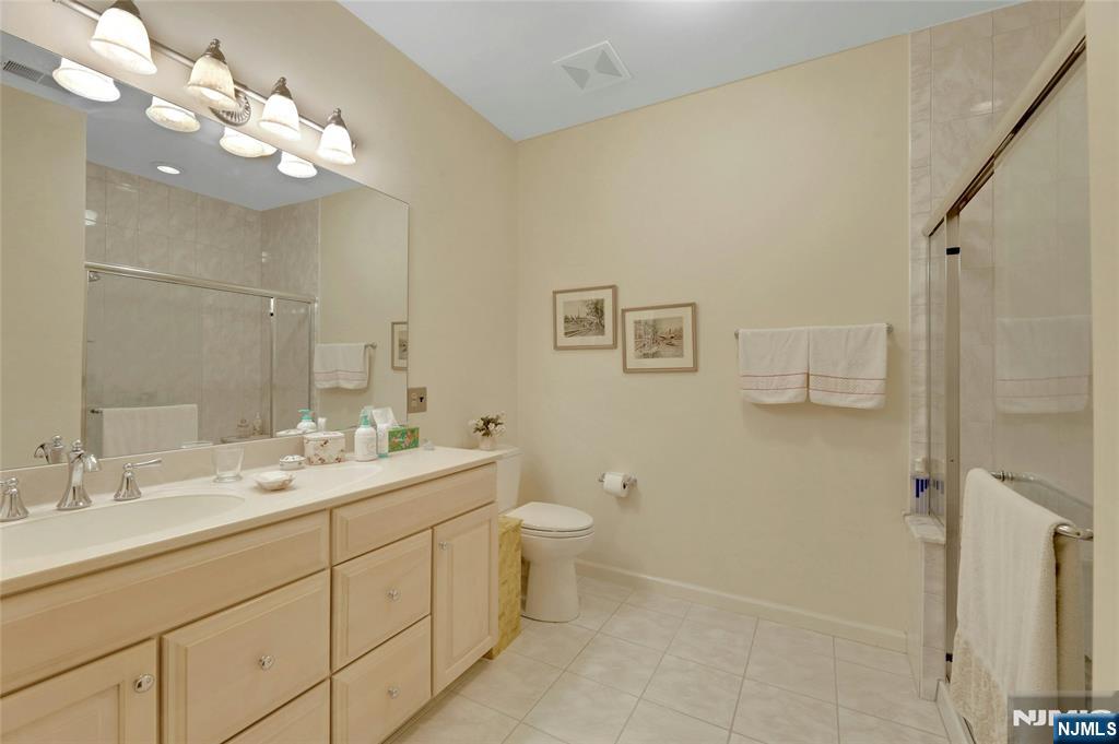 100 Ridgewood Road, Unit 215 Washington Township, NJ 07676 - Photo 22 of 39 Gallery Image 22