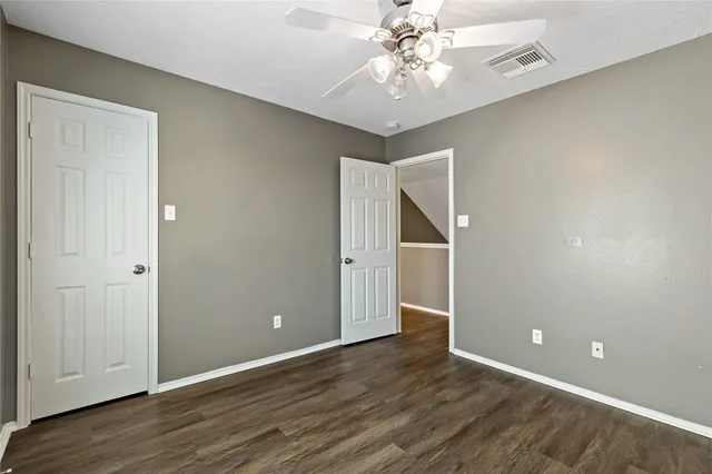 $2,000 | 5422 Summer Spring Lane, Rosharon, TX 77583