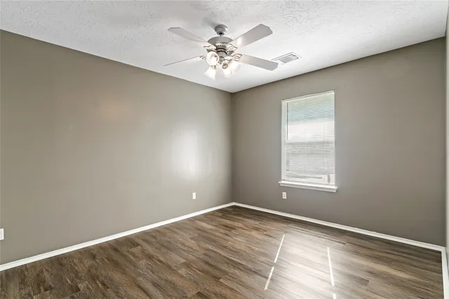 $2,000 | 5422 Summer Spring Lane, Rosharon, TX 77583