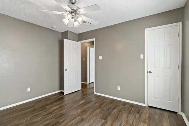 $2,000 | 5422 Summer Spring Lane, Rosharon, TX 77583