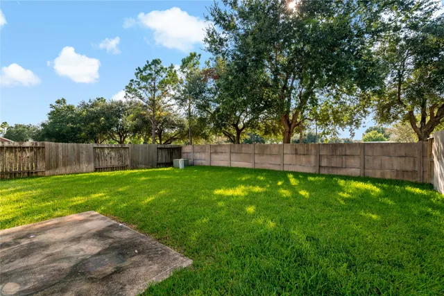 $2,000 | 5422 Summer Spring Lane, Rosharon, TX 77583