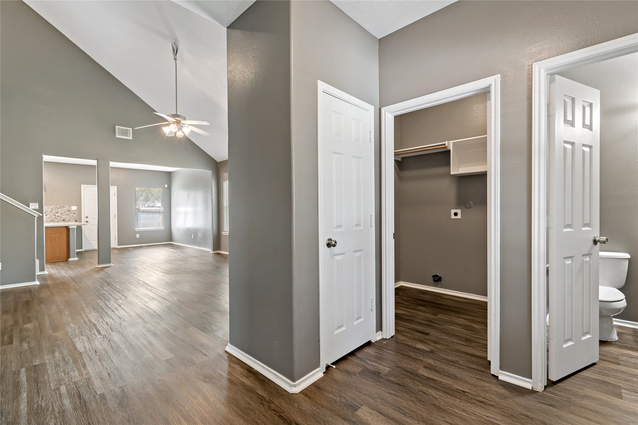 5422 Summer Spring Lane Rosharon, TX 77583 - Photo 4 of 45