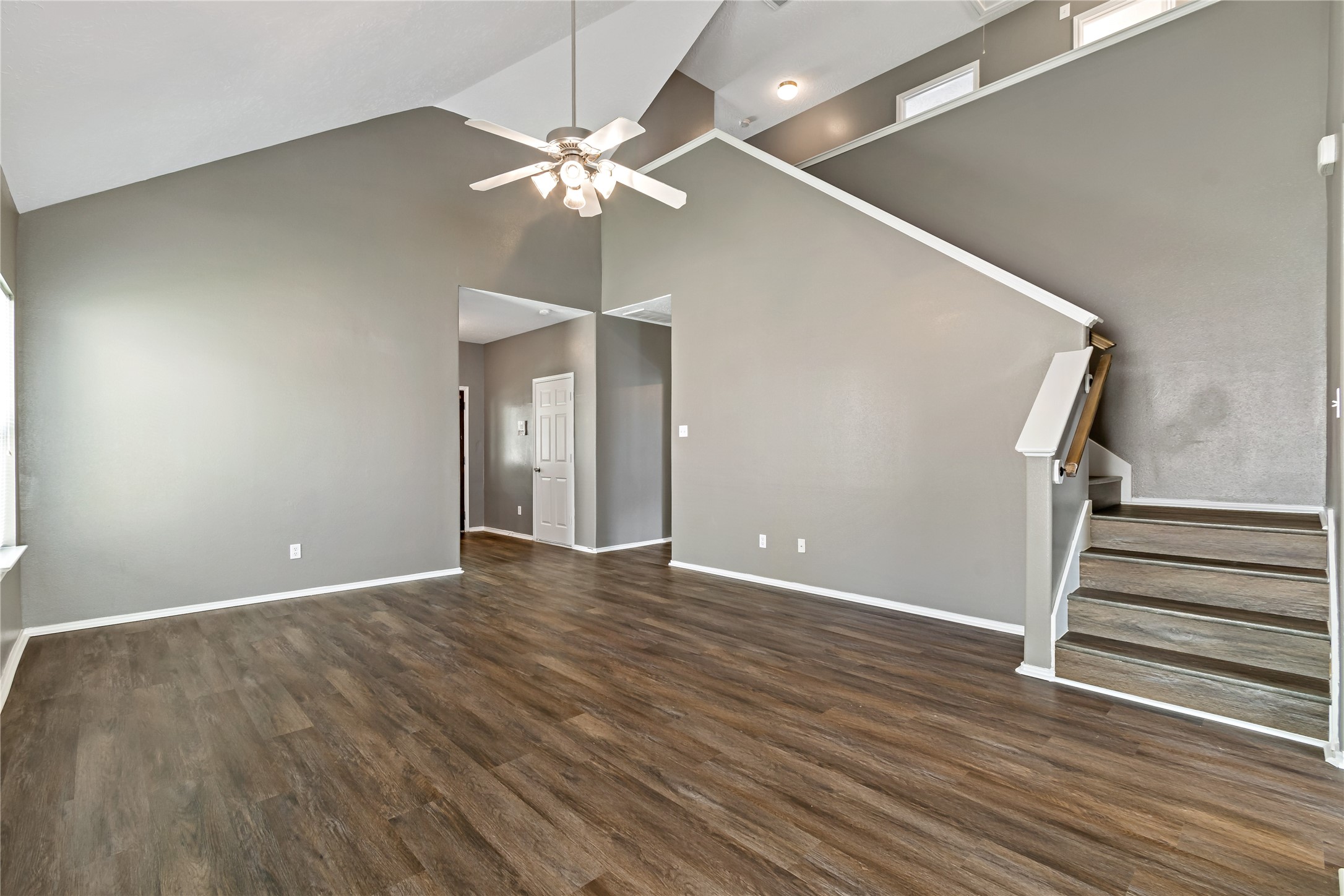 5422 Summer Spring Lane Rosharon, TX 77583 - Photo 8 of 45