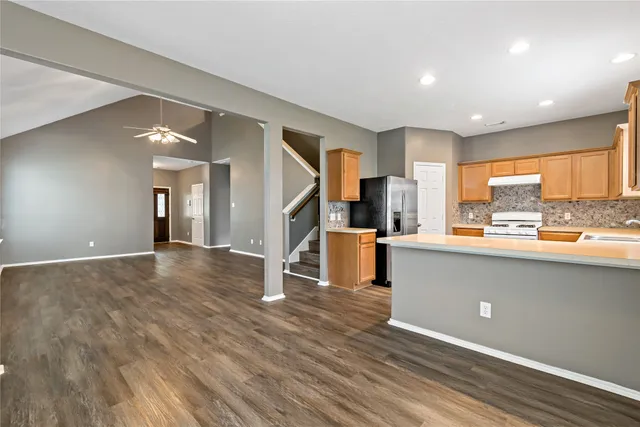 $2,000 | 5422 Summer Spring Lane, Rosharon, TX 77583