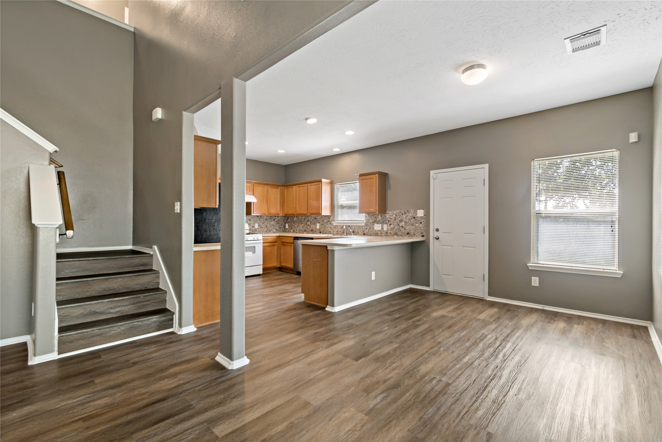 5422 Summer Spring Lane Rosharon, TX 77583 - Photo 10 of 45