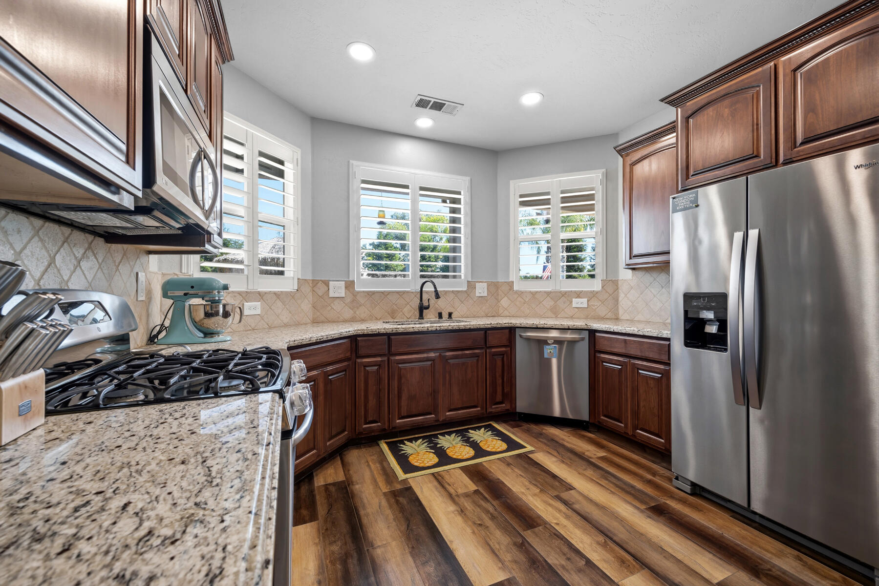 2208 West Benton Court Exeter, CA 93221 - Photo 17 of 84 17 - Kitchen (3)