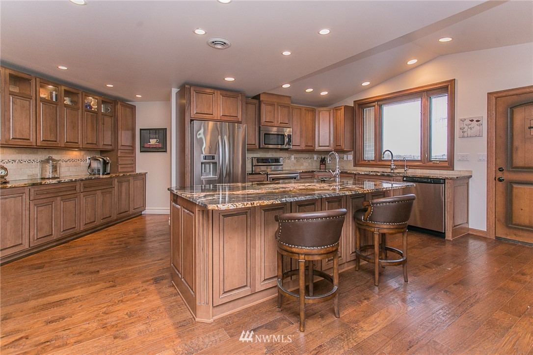 3630 Rd F Northeast Moses Lake, WA 98837 - Photo 4 of 25 Gallery Image 4