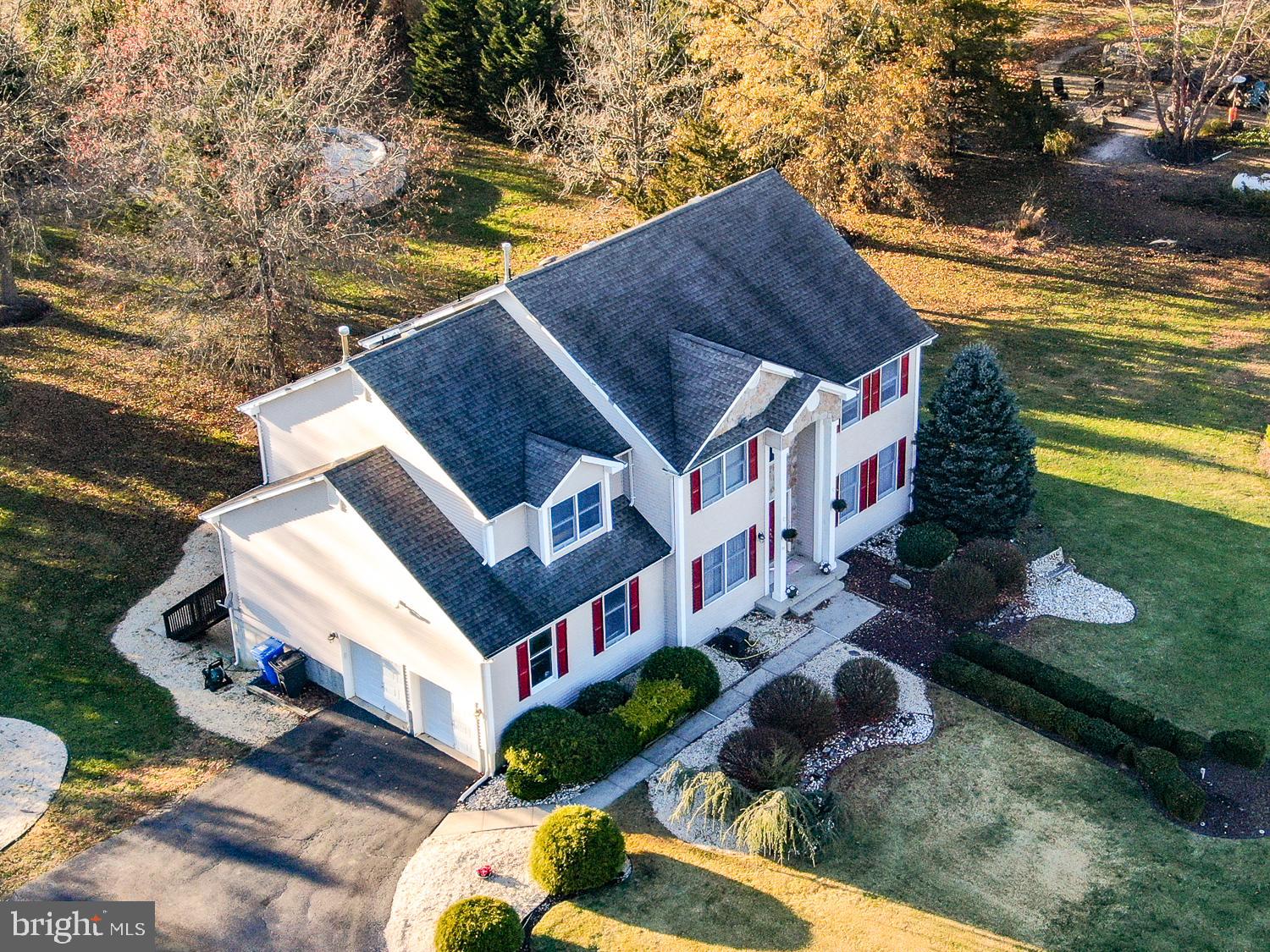 90 Province Line Road Wrightstown, NJ 08562 - Photo 4 of 48
