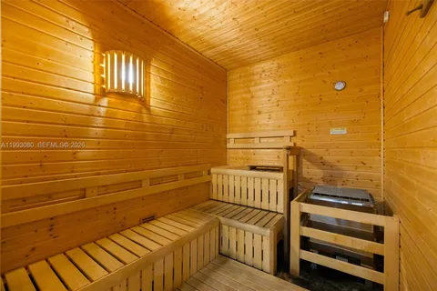 $2,395,000 | 1180 North Federal Highway, Unit 1102, Fort Lauderdale, FL 33304