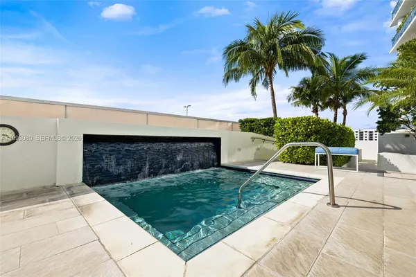 $2,395,000 | 1180 North Federal Highway, Unit 1102, Fort Lauderdale, FL 33304