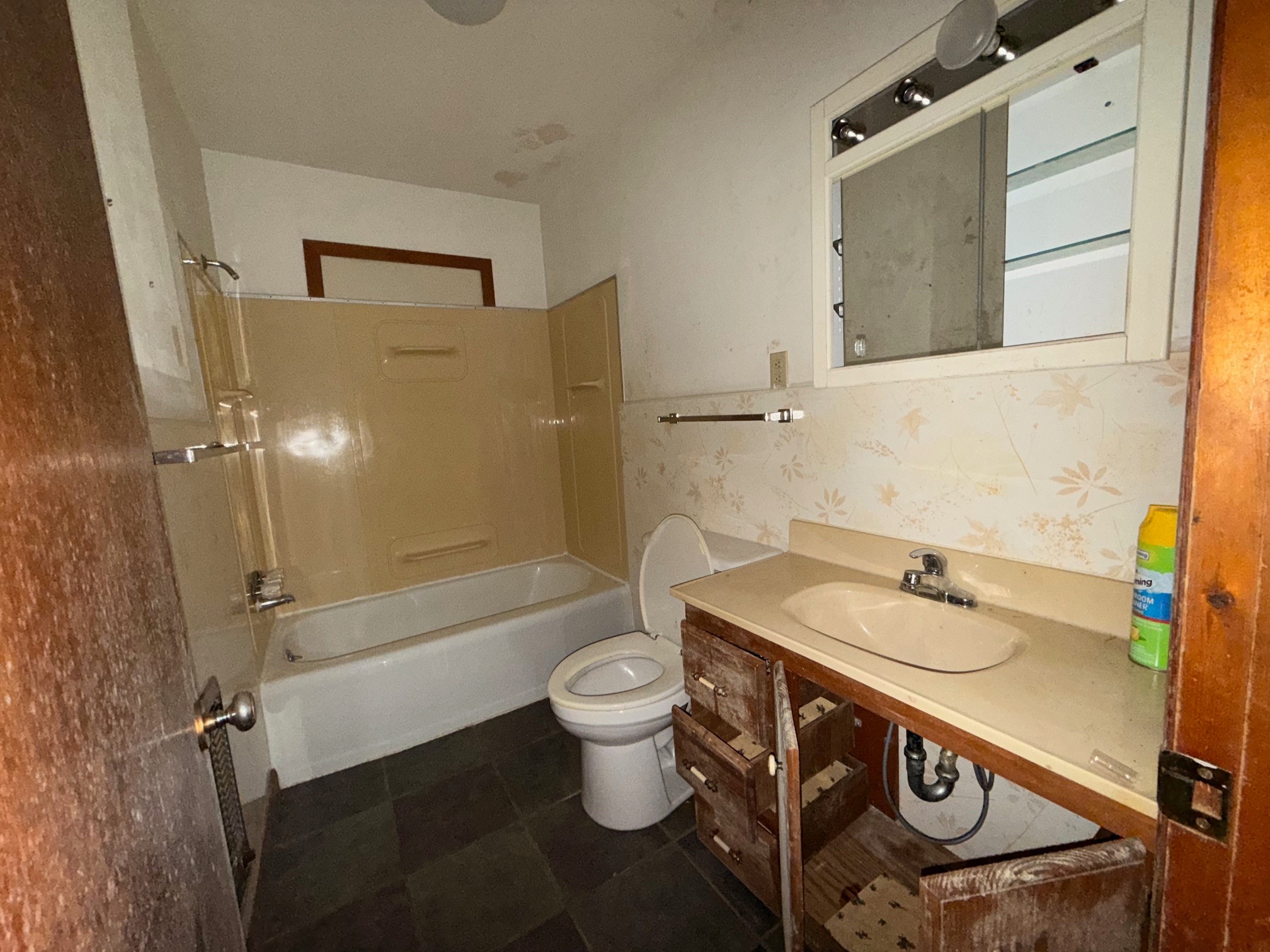 126 Dunn Road Leoma, TN 38468 - Photo 10 of 16 a bathroom with a sink toilet and shower