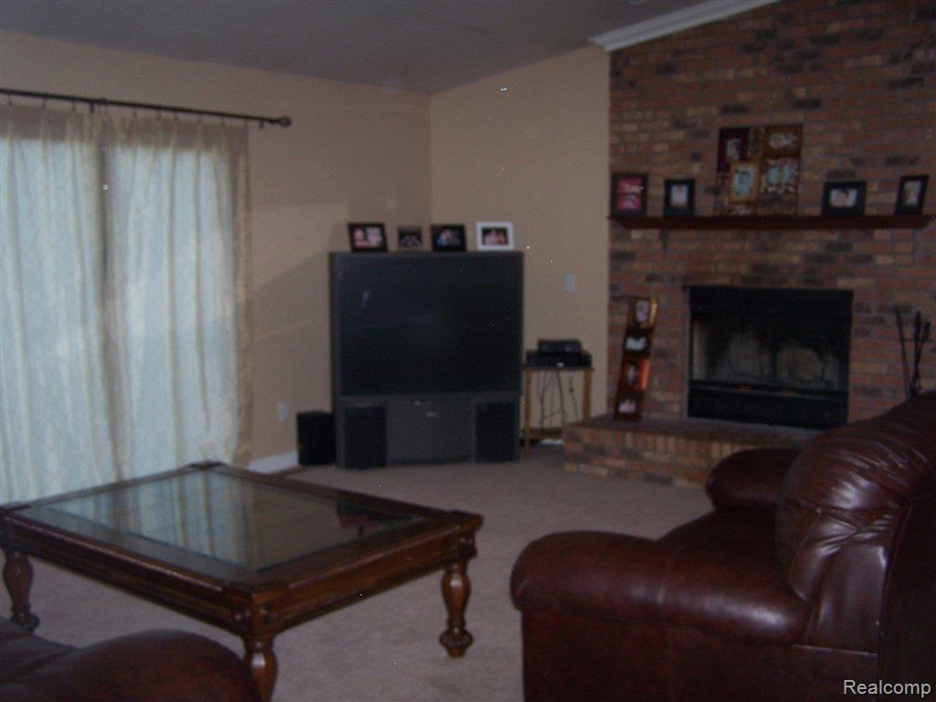 9584 North Fleming Road Fowlerville, MI 48836 - Photo 8 of 16 186.JPG