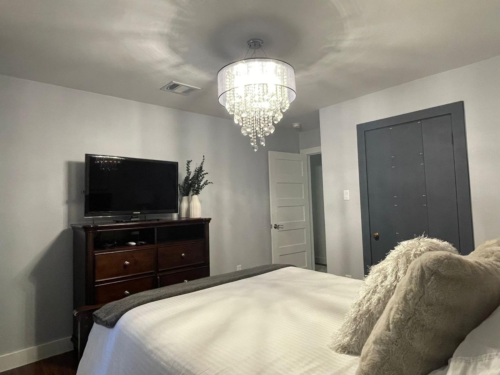 2108 Chimney Rock Road Houston, TX 77057 - Photo 12 of 16