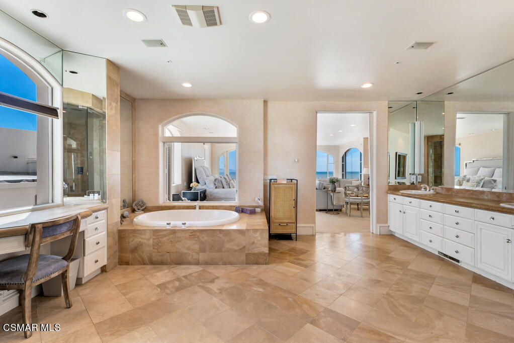 1245 Capri Way Oxnard, CA 93035 - Photo 67 of 94 1245 Capri Way- HsHProd-70