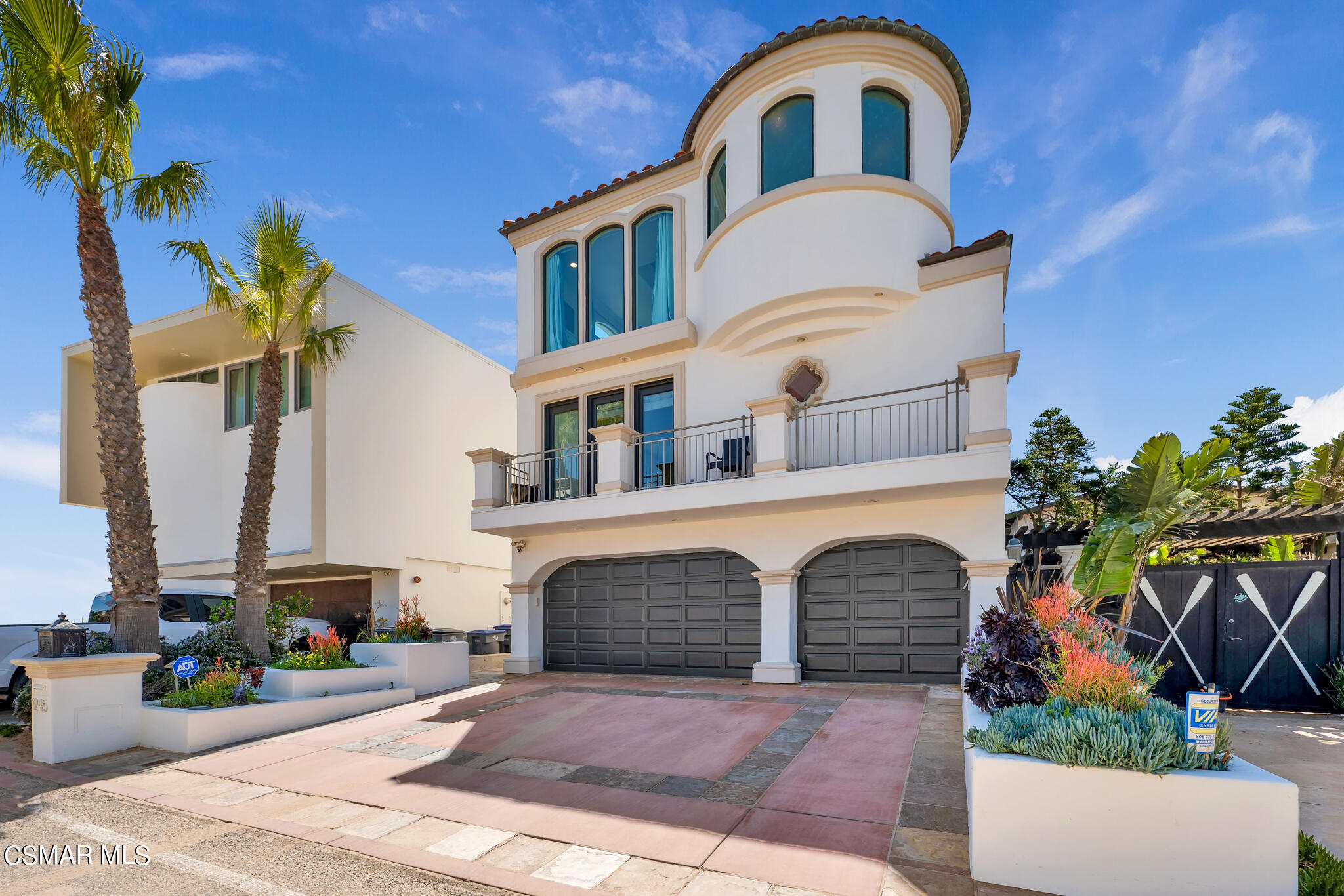 1245 Capri Way Oxnard, CA 93035 - Photo 8 of 94 a front view of a house with garden