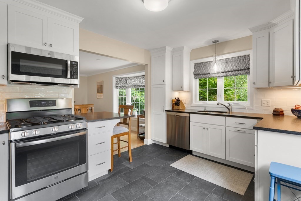 15 Quisset Brook Road, Unit 15 Milton, MA 02186 - Photo 12 of 27