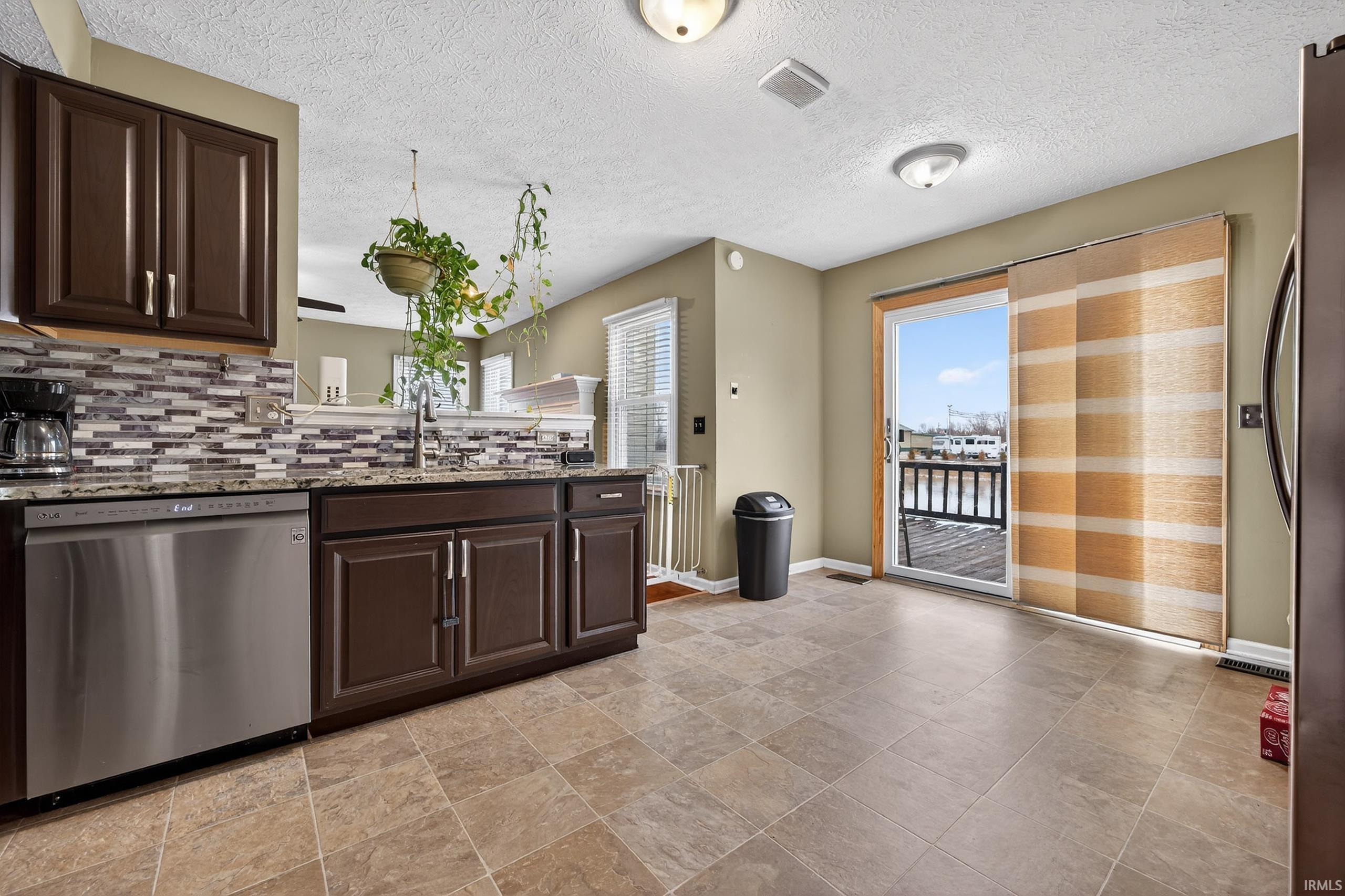 978 Boulder Way Kokomo, IN 46902 - Photo 9 of 30