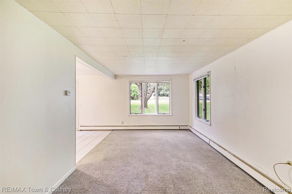 8476 Coldwater Road Flushing, MI 48433 - Photo 4 of 19